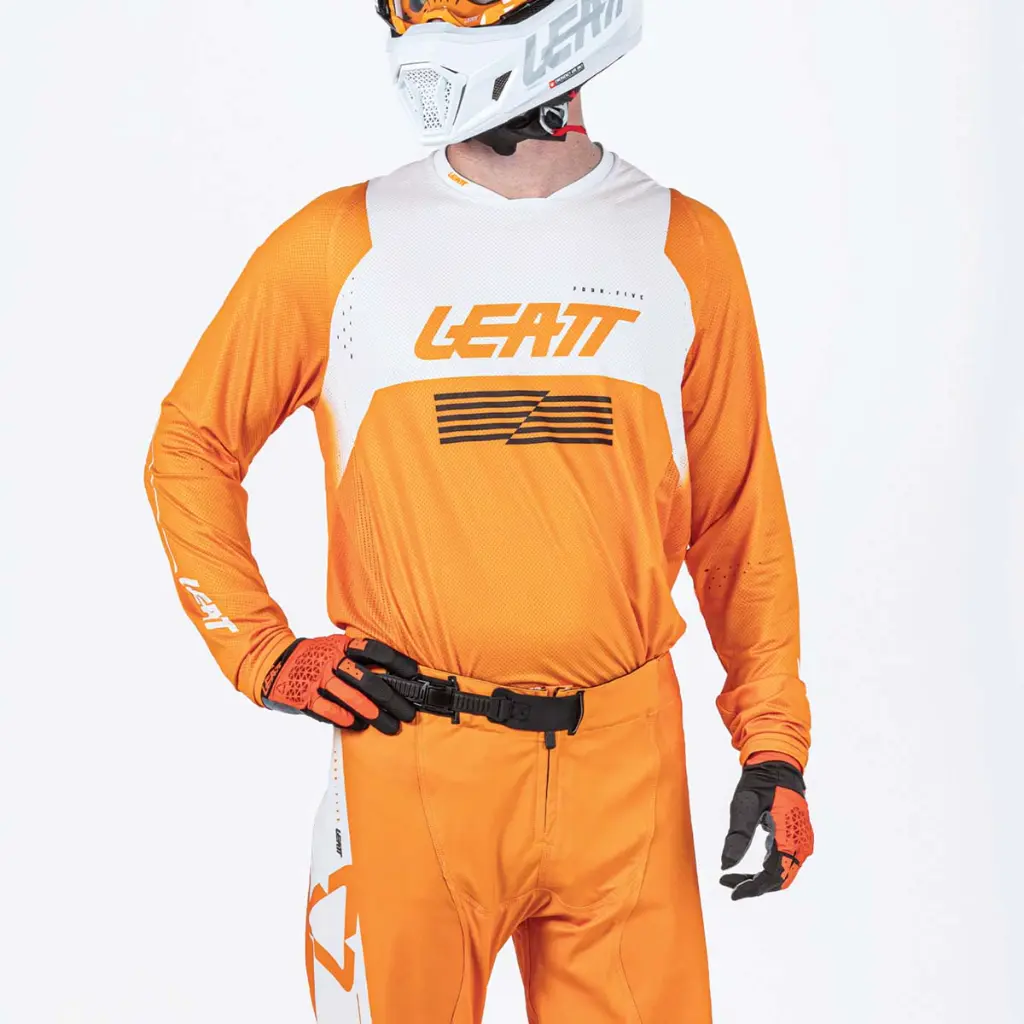Leatt_JerseyMoto_4.5Lite_Orange_IsoFront_5026000340.webp