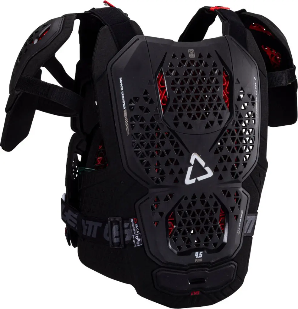 Leatt_CP_4.5_Pro_Evo_Black_Rear_Right_2025202360.webp