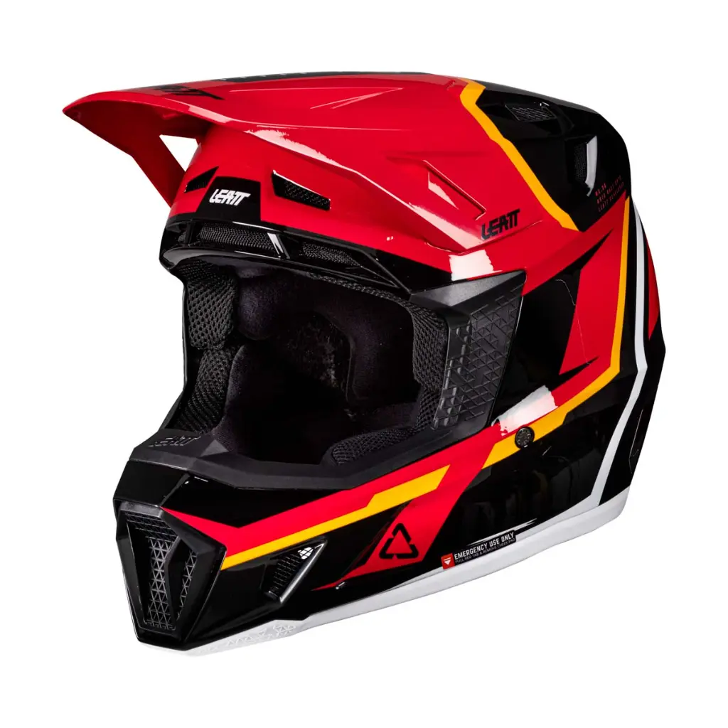 Leatt_HelmetKitMoto_7.5_Red_IsoLeft_1026000450.webp