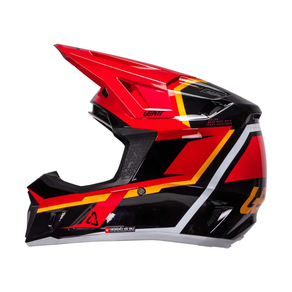 Leatt_HelmetKitMoto_7.5_Red_Left_1026000450.webp