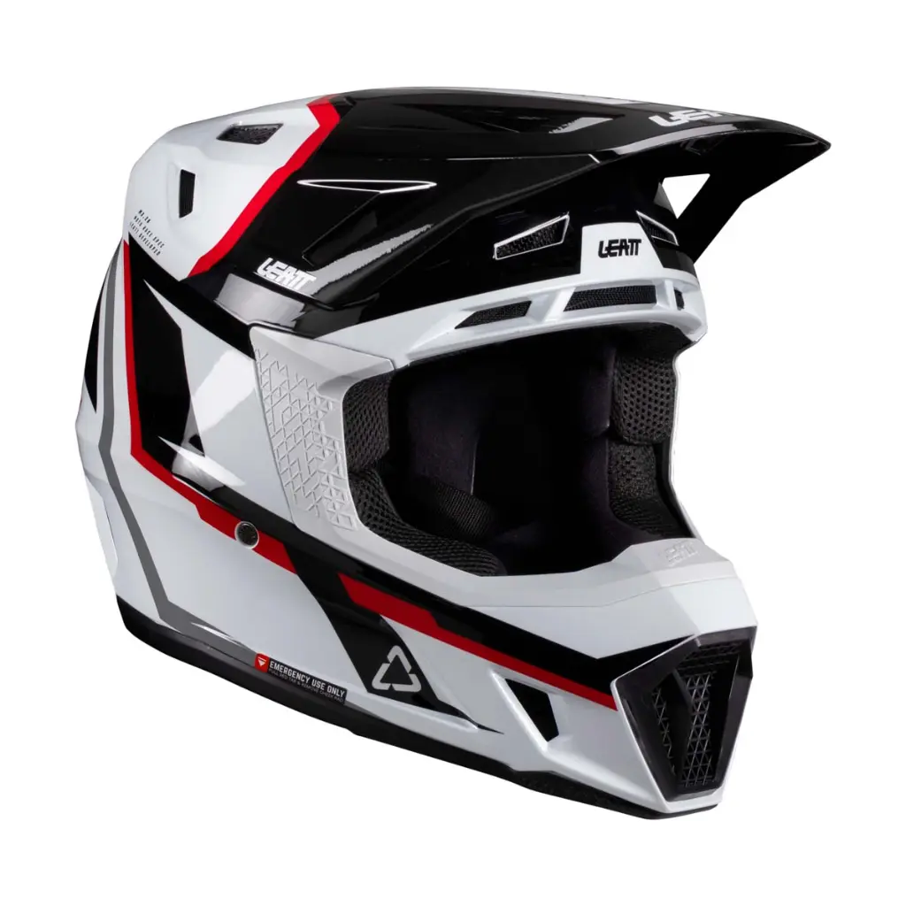 Leatt_HelmetKitMoto_7.5_WhiteRed_IsoRight_1026000500.webp