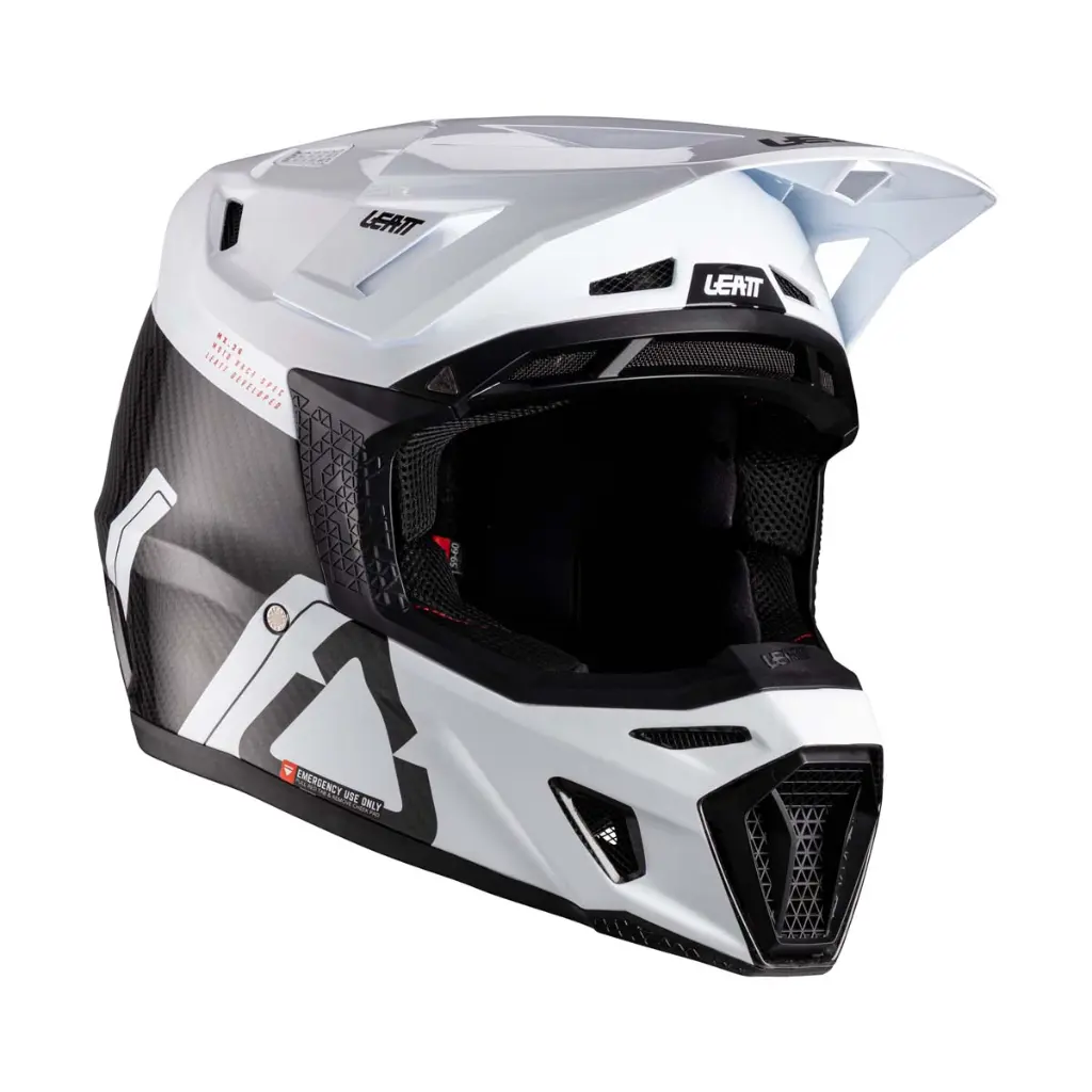Leatt_HelmetKitMoto_9.5_CarbonWhite_IsoRight_1026000100.webp