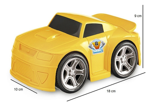 COCHE BOBBY AMARILLO