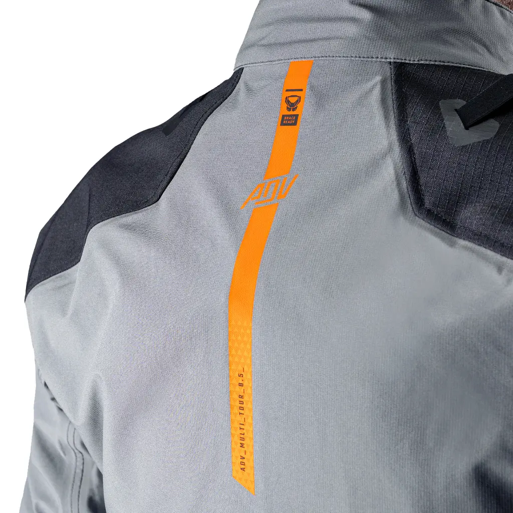 Leatt_2026_JacketADV_8.5MultiTour_IronGrey_Detail2_5026001900.webp