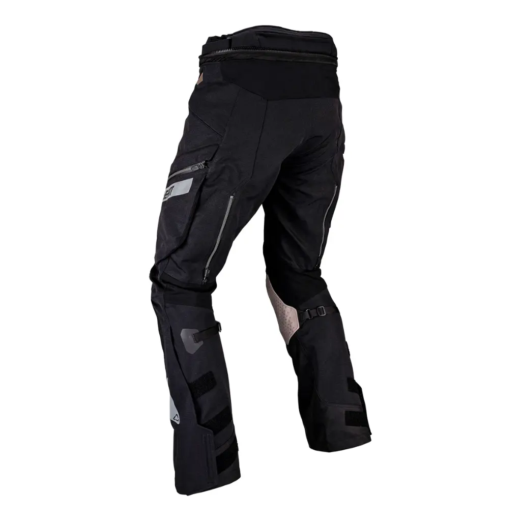 Leatt_Pants_ADV_DriTour_7.5_Stealth_BackLeft_5024020280 - copia.webp