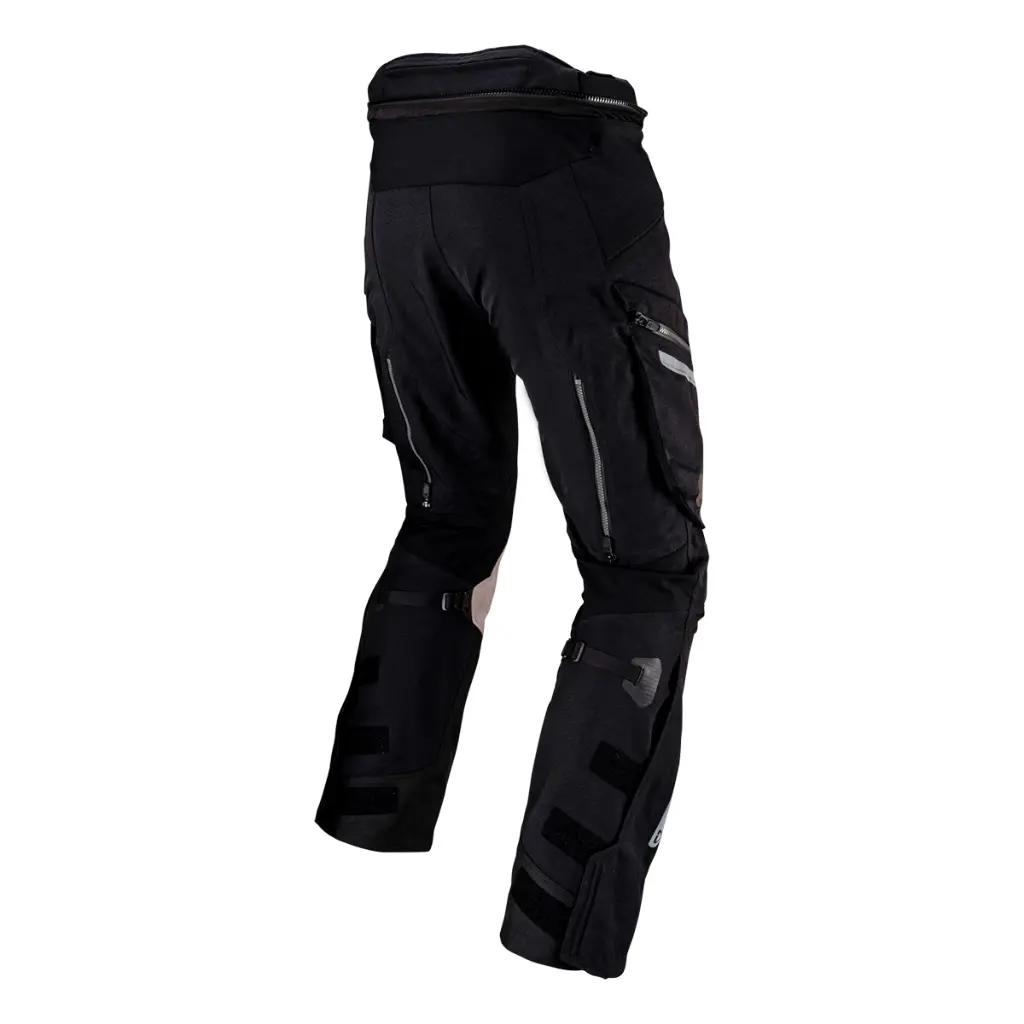 Leatt_Pants_ADV_DriTour_7.5_Stealth_BackRight_5024020280 - copia.webp