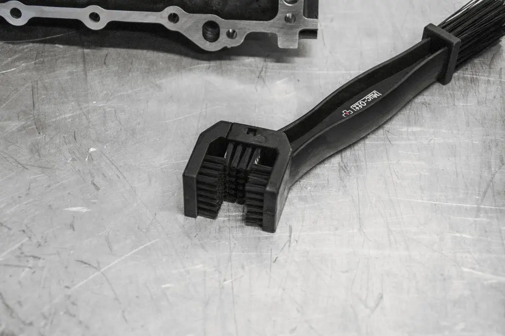 350 - Motorcycle Chain Brush 6.webp