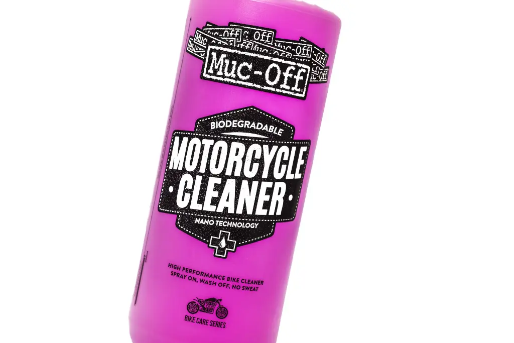 664-CTJ - Motorcycle Cleaner - 1L - Product 2.webp