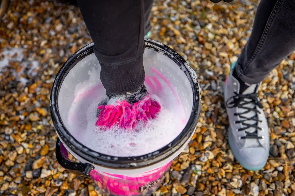 Moto Bucket Kit, Iwan, Kawasaki - MR5_0414.webp