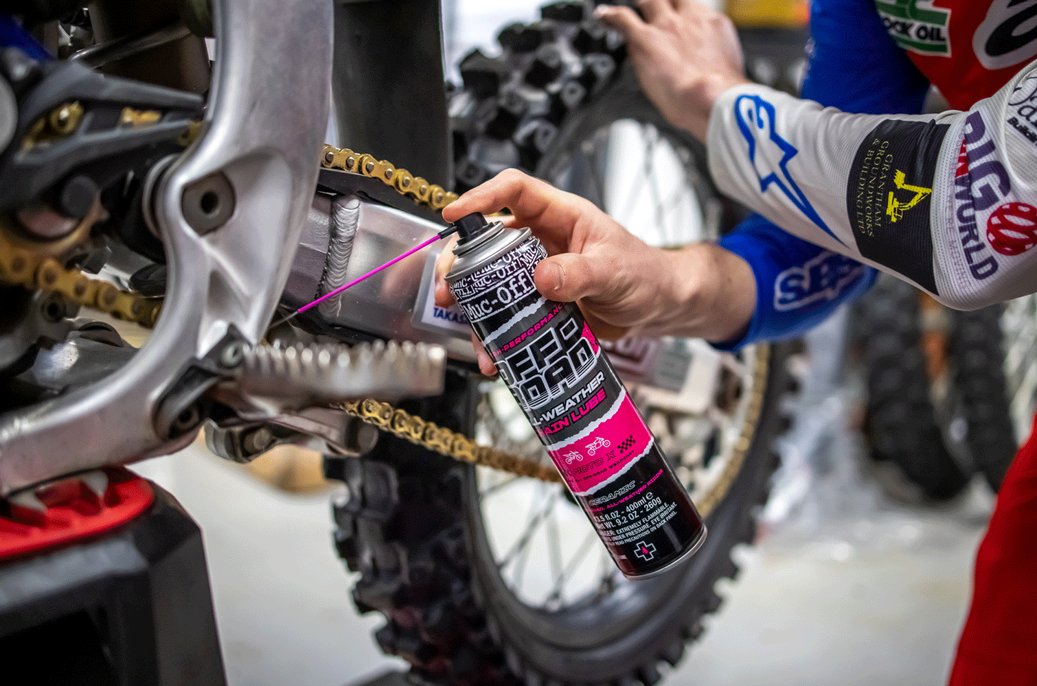Off Road Chain Lube (Tommy Searle).gif
