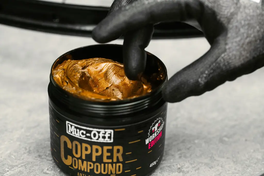 007_Anti-Seize Copper Compound _450g_Lifestye_2021-3.webp
