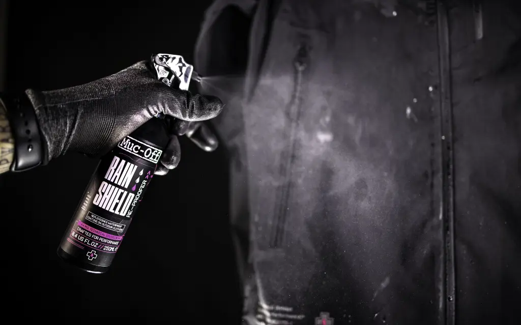 Rain Shield Re-proofer (Studio) - MR5_9613 (2).webp