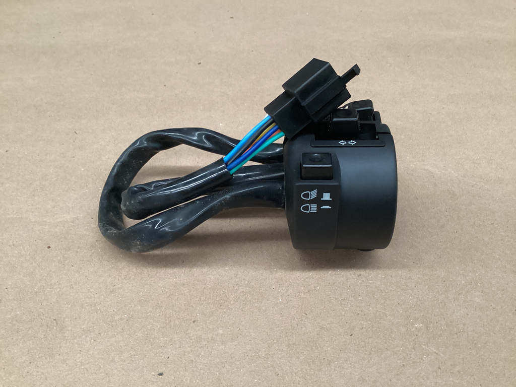 CONTROL DE MANDO IZQ CARGO / TITAN - 05-08- SIN APAGADOR FARO