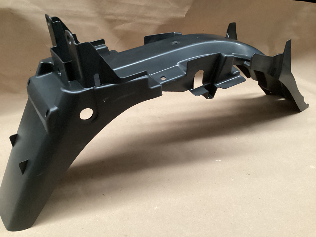 SALPICADERA TRASERA TITAN 2000 - NEGRO