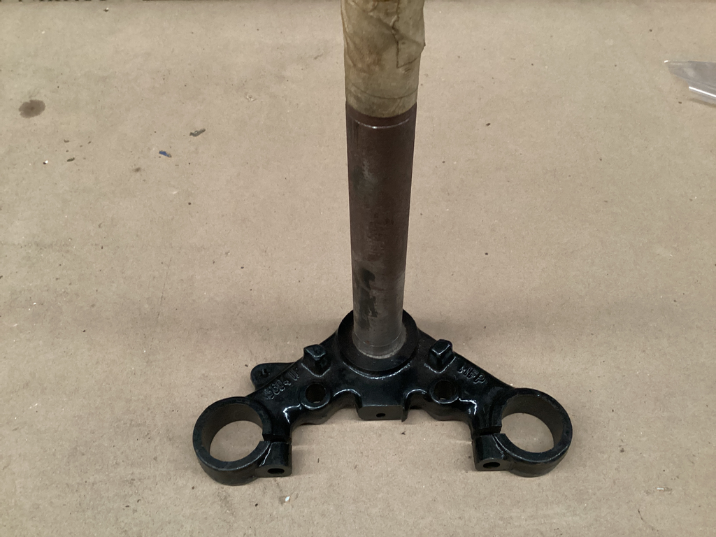 BASE MANUBRIO INFERIOR TITAN 150