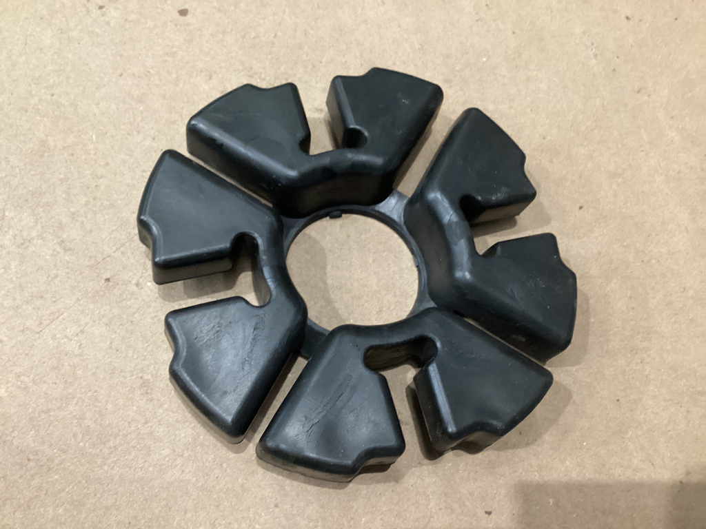 JUEGO GOMA SPROCKET SUZUKI/AX100/GN125