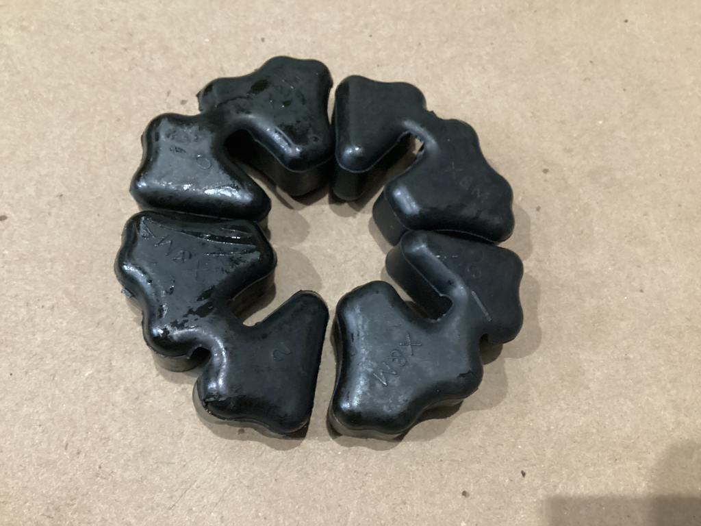 JUEGO GOMA SPROCKET TRASERO TITAN 150