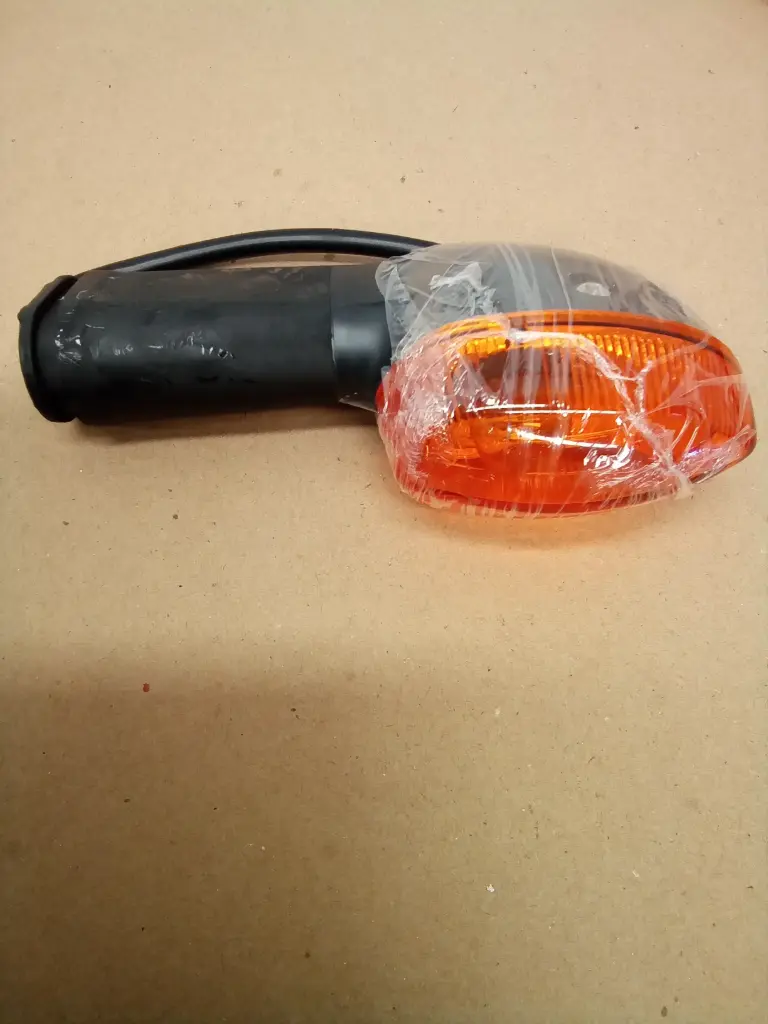 DIRECCIONAL TRASERA IZQUIERDA