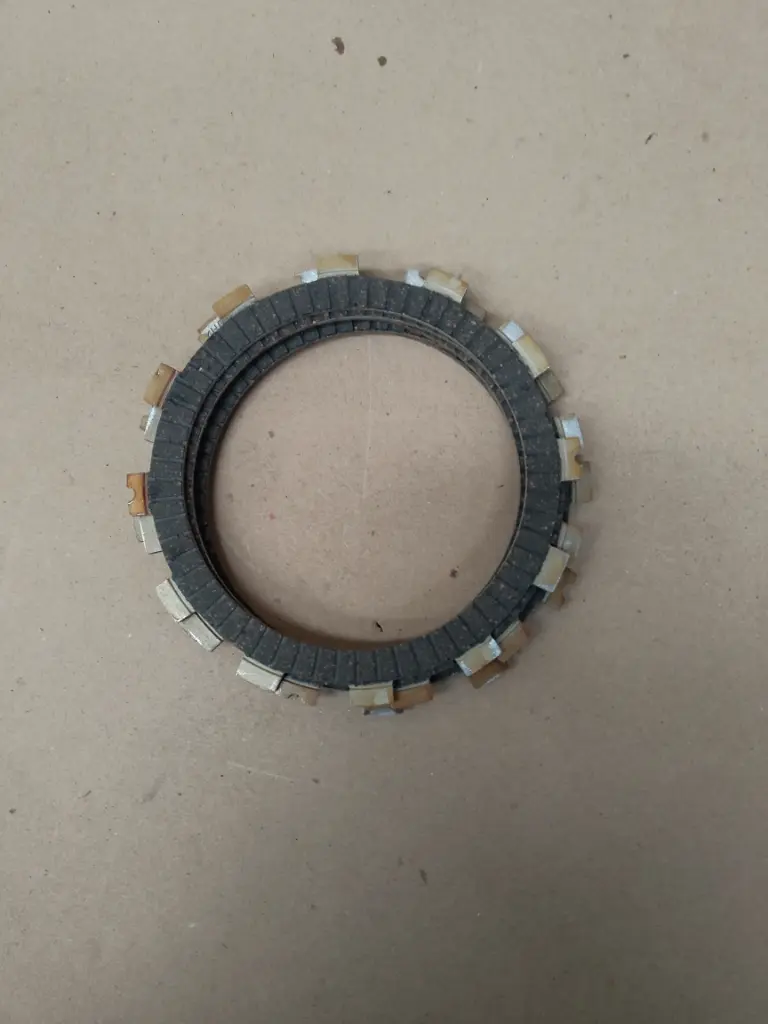 DISCO EMBRAGUE PASTA SET SU EN125 HU