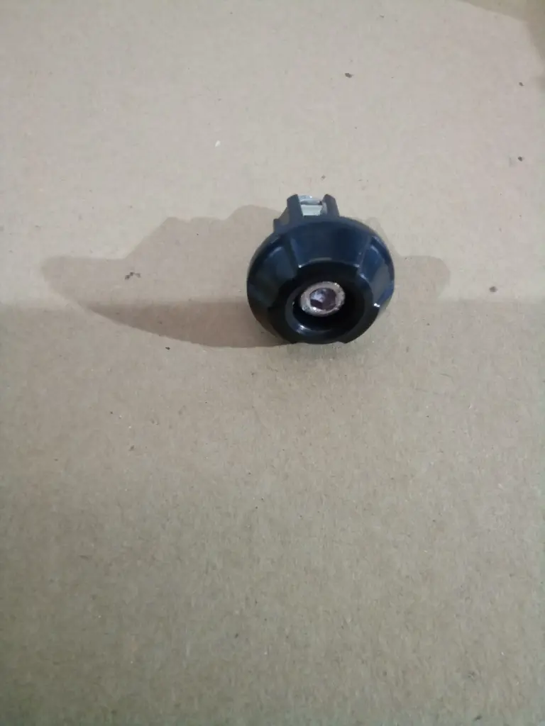 EXTREMO DE EMPUNADURA