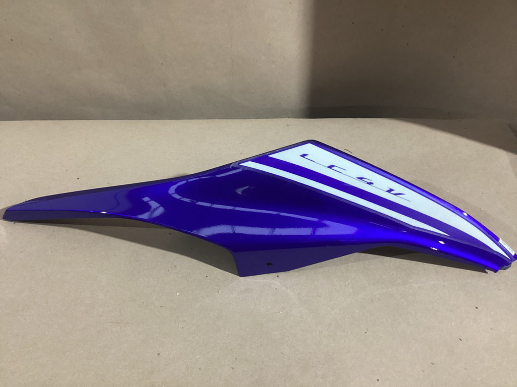 [2FBXF17320P0] TAPA LATERAL DE YAMAHA R15 COLOR AZUL
