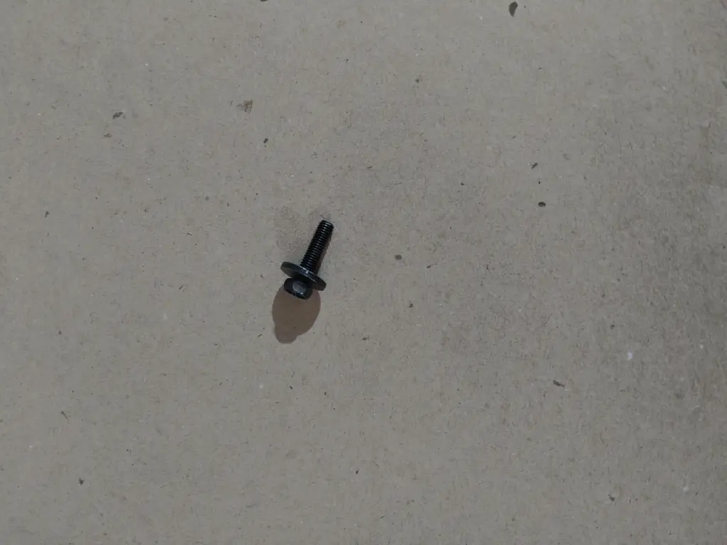 TORNILLO CON ARANDELA