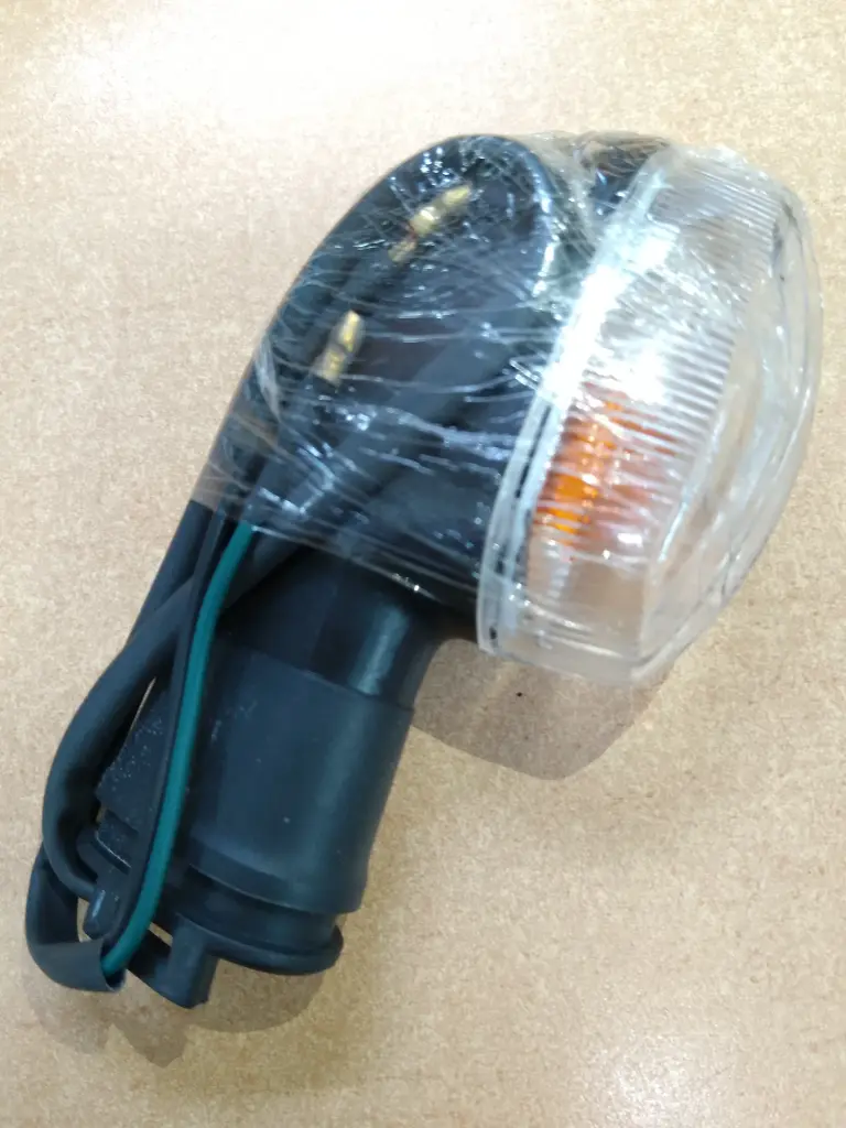 CONJUNTO DE LUZ INTERMITENTE TRASERA 2