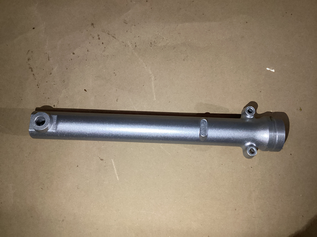 VASO SUSPENSION CARGO/TITAN DERECHO