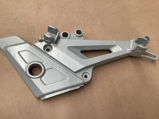 [294] SOPORTE DE PEDAL DE TWISTER L/D