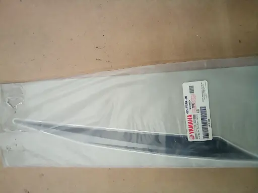 [4S5F178400] EMBLEMA 1