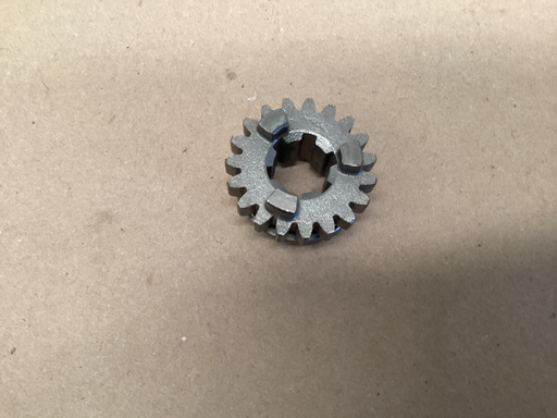 [5VLE71310000] ENGRANAJE PINON DE 3RA