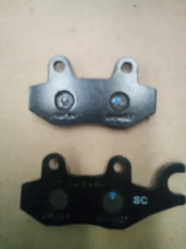 [5RMF580520] JUEGO DE COJIN DE FRENO