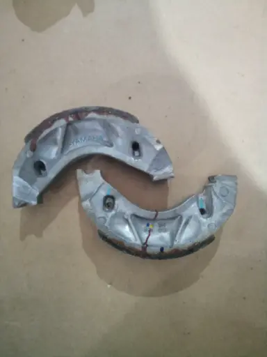 [5LWF530K00] JUEGO DE ZAPATA DE FRENO