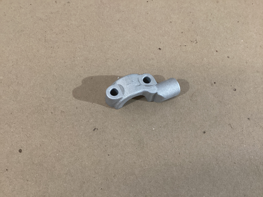 [4S9F586700] SOPORTE DE CILINDRO MAESTRO