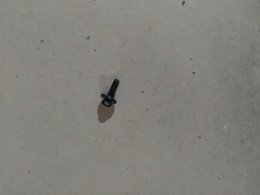 [901190502000] TORNILLO CON ARANDELA