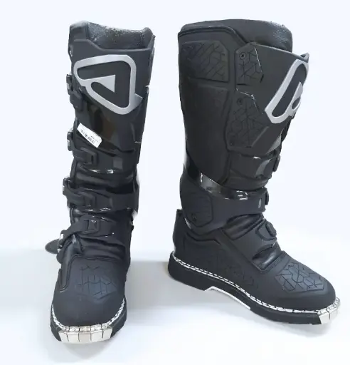 BOTAS X-ROCK MM Negro US6.5 (c/detalle)