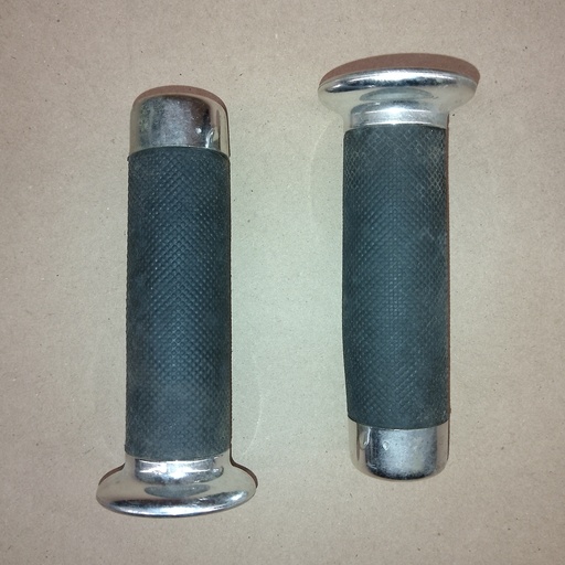 [MA-01] PUÑOS CUSTOM CON PUNTERA CROMADA/NEGRO (PAR)